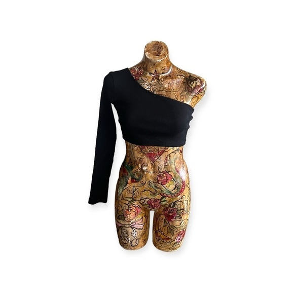 Princess Polly asymmetrical crop top Size 4 small black - Picture 1 of 8